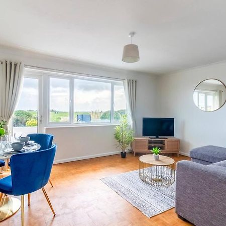 Beautiful Sea View 2 Bedroom Sleeps 6-Free Parking 본머스 외부 사진
